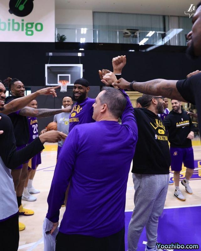 流口水+爱心！詹皇转发爱妻美照 回顾22年前夺冠战直言太紧张