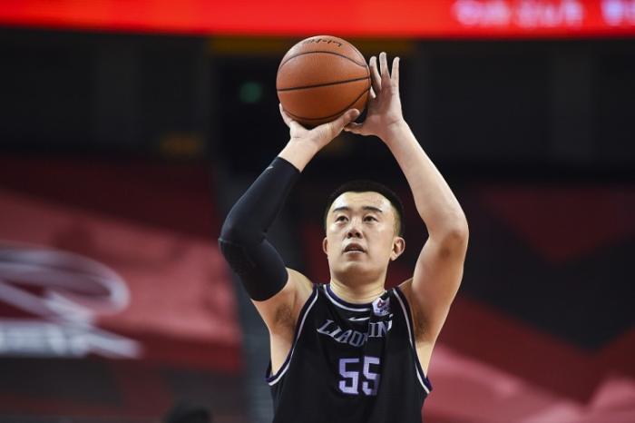 CCTV直播！辽宁新疆4番战，郭艾伦欲复出，辽宁欲报一箭之仇