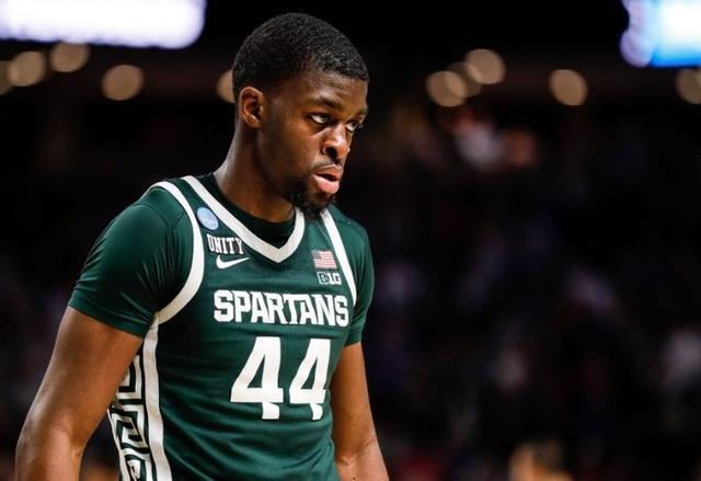 可喜可贺！4笔交易签约完成，冠军后卫重返NBA，詹姆斯斥资3000万