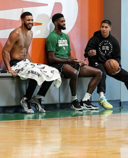 塔图姆短信曝光：27 岁乔丹 0 冠，詹库仅一冠，期待自己夺更多冠军