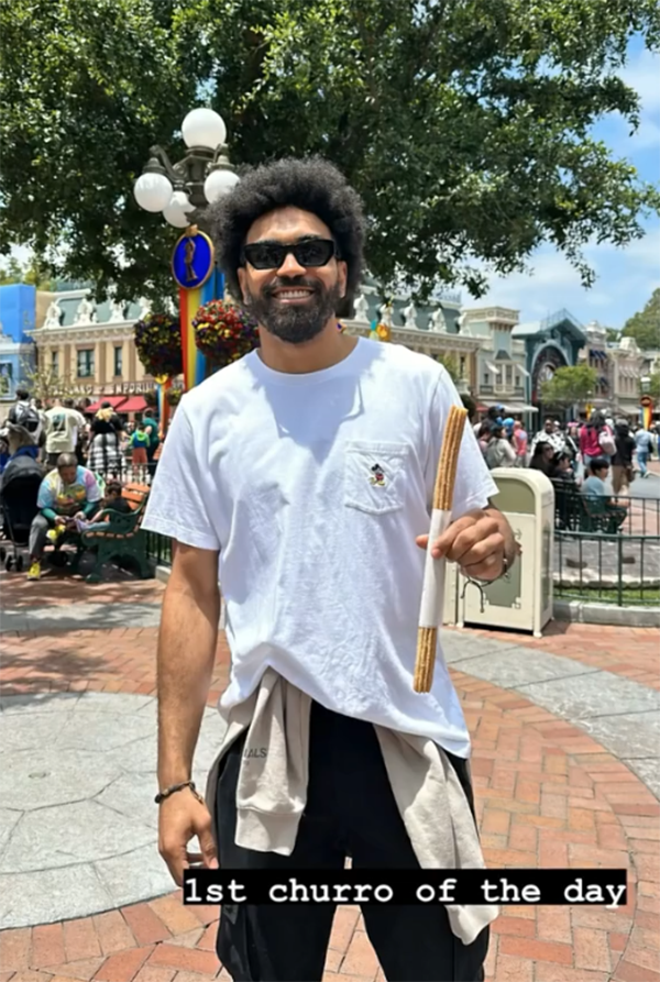 文森特尽情逛吃，一天13根油条，但其场均3分让湖人很受伤