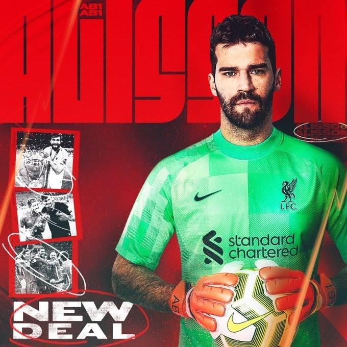 官方：利物浦与门将阿利森续约