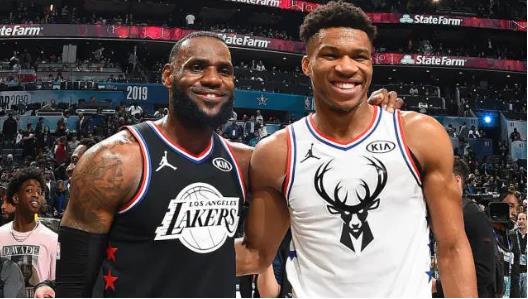 詹姆斯为何选字母哥？雄鹿答案被质疑败人品，球迷：最后谁赢了？