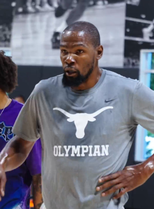 NBA 球星合练激战正酣 杜兰特引领赛场风云