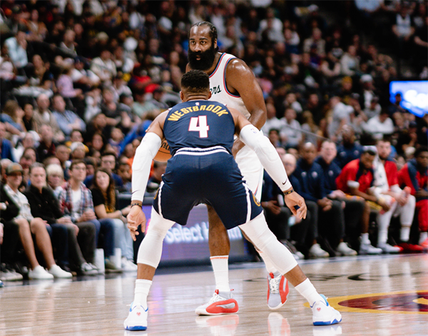 哈登23+16开启赛季首胜路 鲍威尔末节20分 最后30秒逆转奇迹