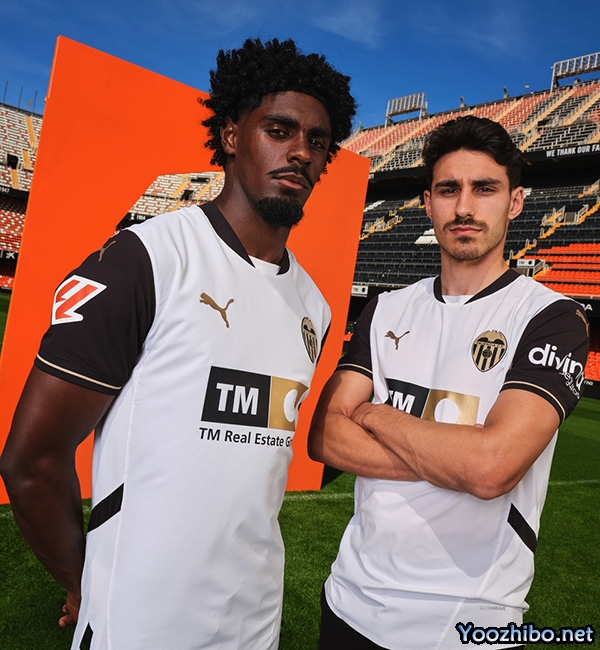 2024-25赛季巴伦西亚主场球衣一览