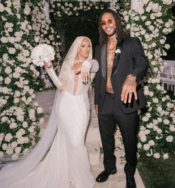 恭喜！34岁罗斯与富婆正式结婚 诺阿主持婚礼乐开怀