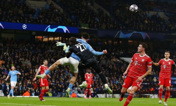 争议！拜仁惨败后球迷不满裁判，被质疑连续误判，主场哨明显