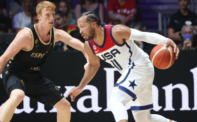 头号热门！美国男篮掀翻卫冕冠军，185悍将9中9，3战狂胜83分