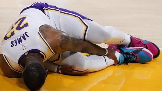 湖人小将成非卖品？他已成功打动教练，又一队退出戈登争夺战！