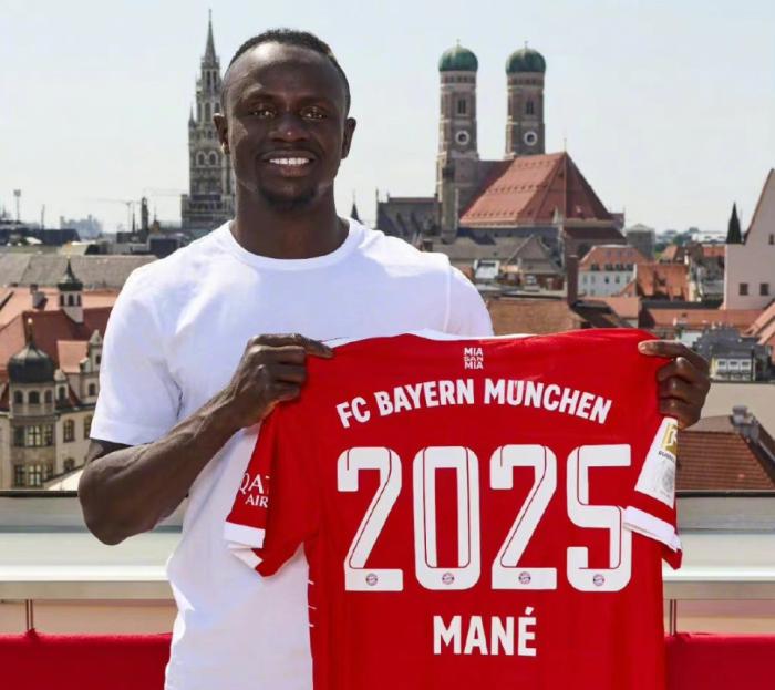 夏窗2笔轰动转会让3大豪门失意欧冠，2巨星退出金球角逐