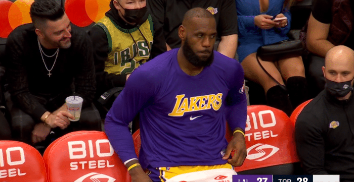 湖人骑兵首次首发大爆发，6中6独砍14分！一人得分超詹皇威少之和