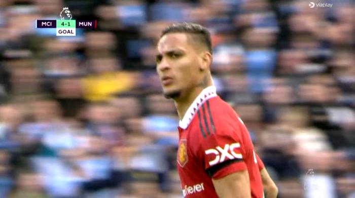 曝安东尼无视滕哈格回防要求，曼联队友抱怨！曼联两人特训求提高