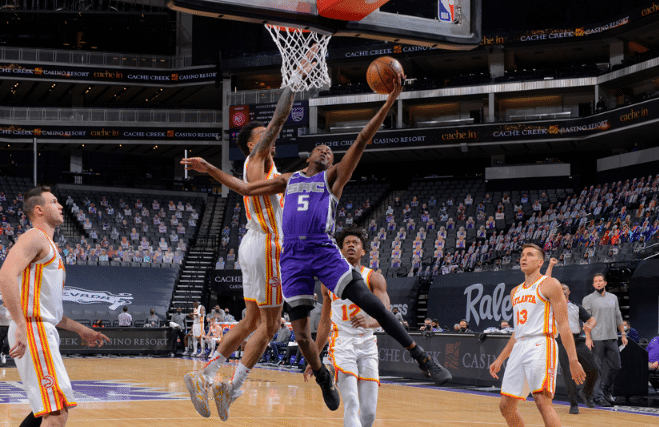 2分惜败！NBA再爆大冷：东部第4遭鱼腩羞辱，全队沮丧失落离场