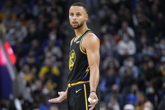 库里仅19场100记三分破纪录，历史第一！快船主场为他高呼MVP