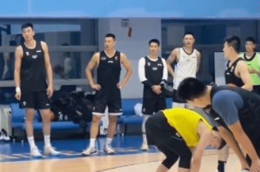 最强首钢来袭！林书豪吉布森正式合练，目标总冠军，5天后战辽篮