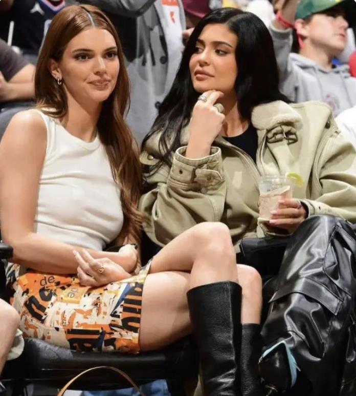 比尔伤情不妙，太阳低迷罪人揪出，打铁散步，谁注意杜兰特反应