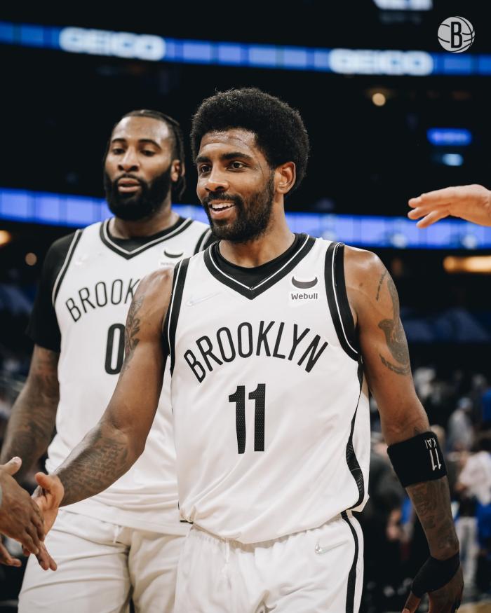 欧文半场41分征服詹皇！名记感慨未交易，名嘴：科比81分既视感