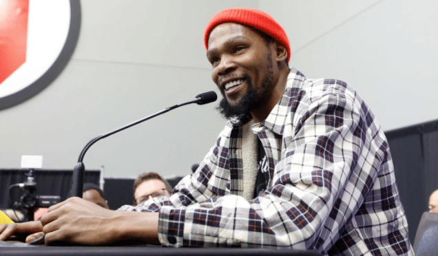 杜兰特转发众星采访视频：坦言詹皇韦德甜瓜启发他 欧文等人也给出答案