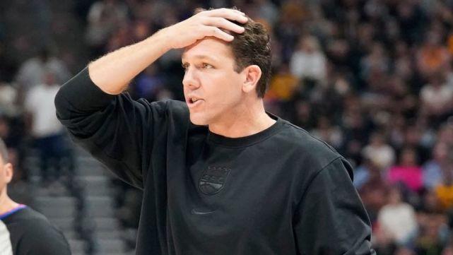 揭秘沃顿下课内幕曝光！一数据糟糕让他丢饭碗，金特里能否拯救国王？