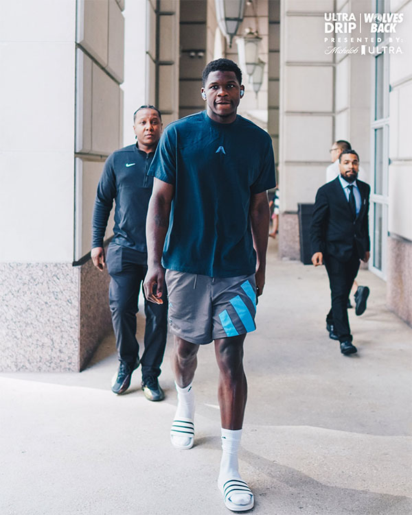 东契奇带伤上阵！华子表态 G3 出手会更多，悍将谈遭绝杀时的表情