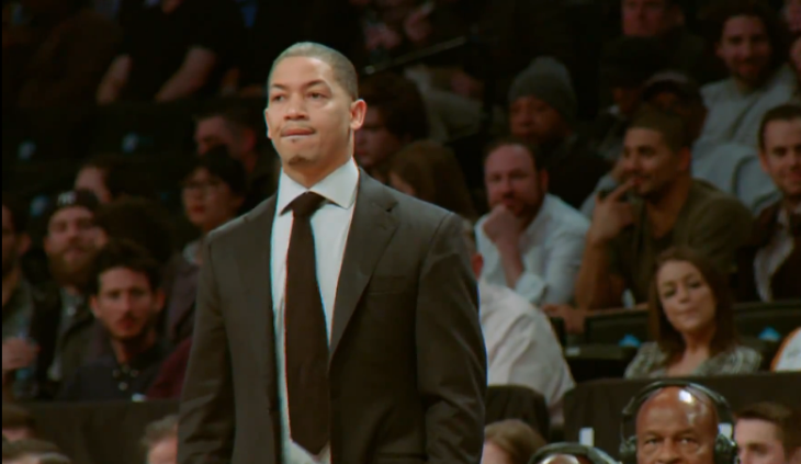 卢：末节还差7分时觉得能赢球 就换上了小卡和乔治