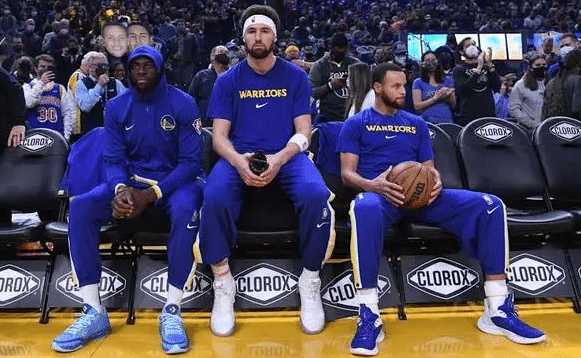 勇士变阵！格林重回首发大概出战28分钟，库里伤停克莱普尔搭档后场