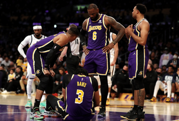 医学详解浓眉伤情！或至少伤停6周，名宿：湖人连附加赛都打不进