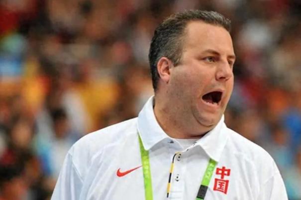 官宣！邓华德成为男篮主帅，前景几何？