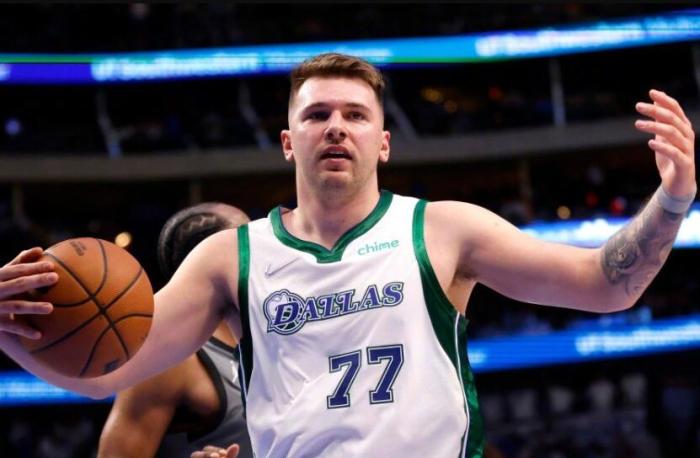 22岁大赚2.5亿，体重却飙升30斤！又伤停不打，难成老詹接班人