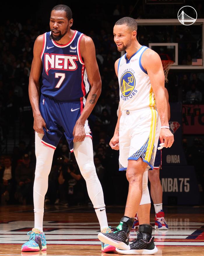 死神哑火！杜兰特单节8中0仅3分，篮网第三节狂输17分被勇士打爆