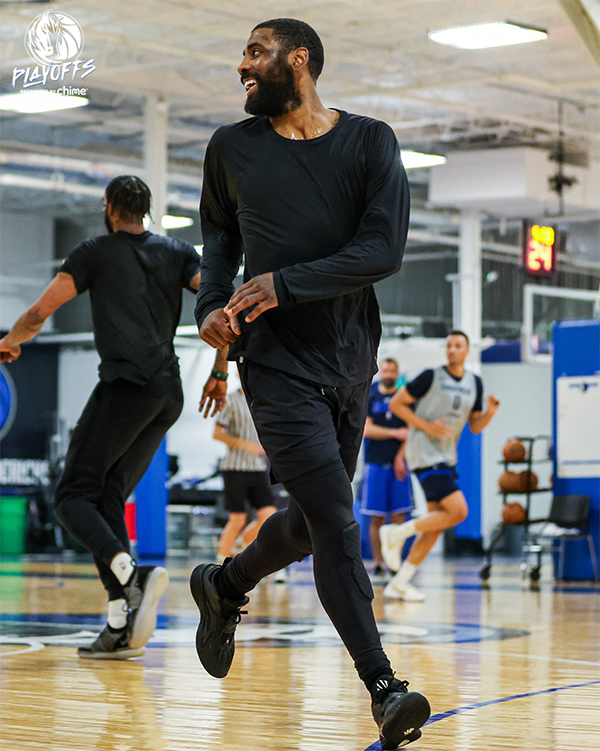 欧文挥汗备战总决赛，全队聚餐庆祝，球迷关注东契奇伤势