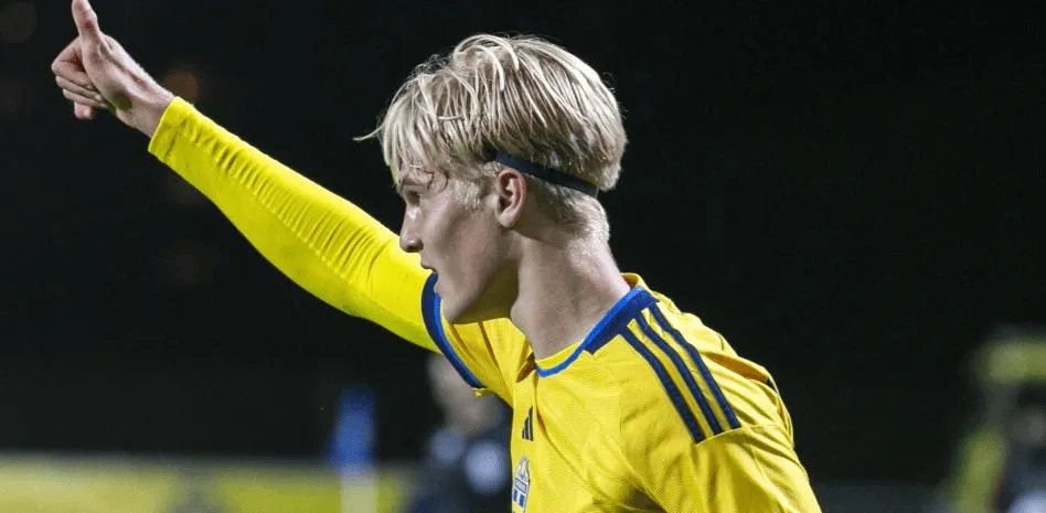 瑞典媒体：瑞典神童卢卡斯-博格瓦尔将在巴萨和热刺之间做出选择