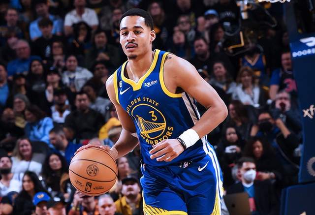 1.4亿先生又拉胯！正负值-3成勇士另类，汤神12记三分要谢他