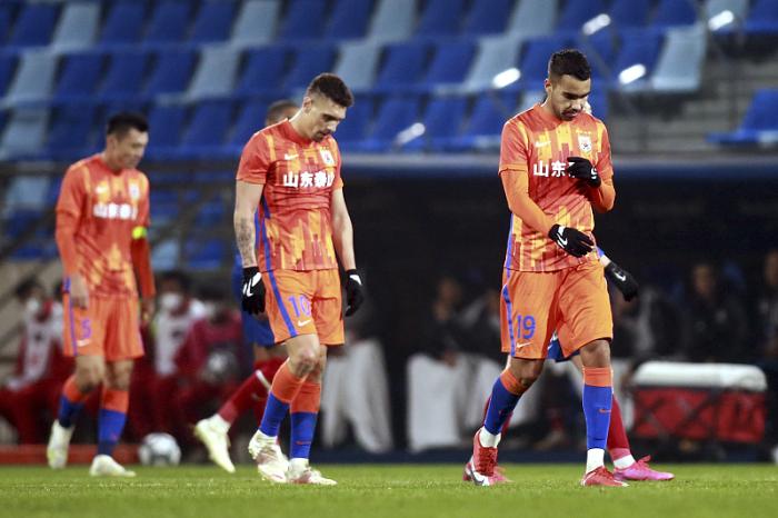 35岁泰山功勋外援要离队，武汉三镇5000先生被挖角