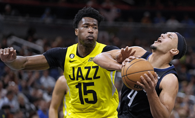 拒绝逆转！爵士终结4连败，西部附加赛大乱斗：湖人压力来袭