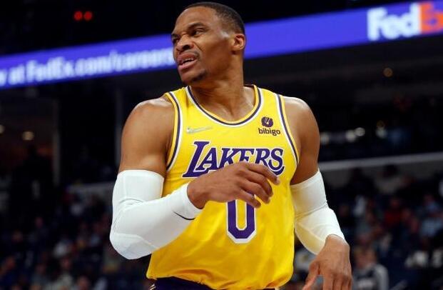 NBA失误王换人，威少靠边，疯狂失误196次！保罗才102次