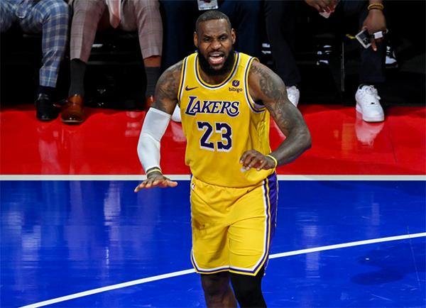 仅差385分！詹姆斯4万分倒计时：再打16场就有望达成411工程