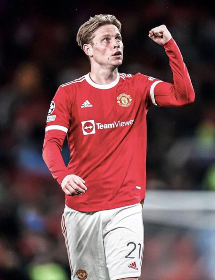 曝巴萨中场天才转会曼联已完成95%！转会费7000万，是滕哈格爱将