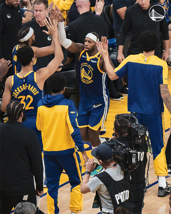 勇士为何能双杀鹈鹕？追梦防锡安神了，希尔德21分有大功劳