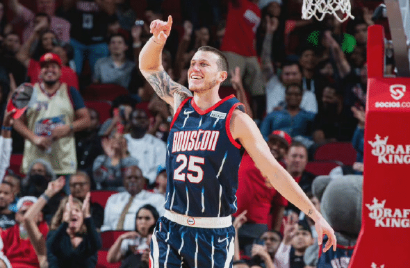 火箭末节崩盘遭雄鹿逆转，纪录终结！15连败后7连胜，天才涌现