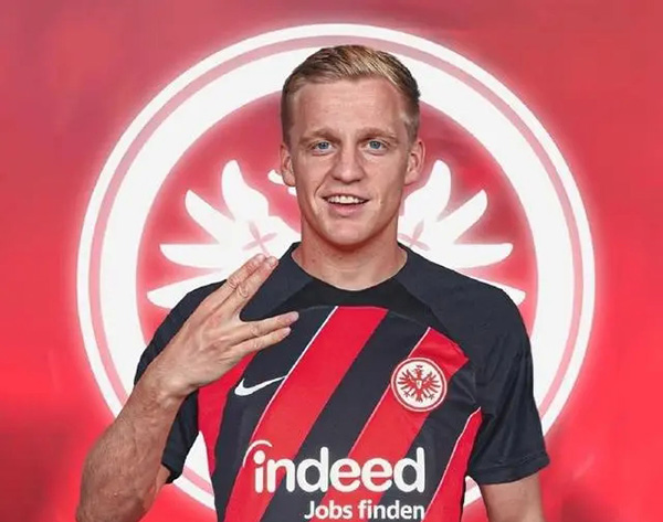 罗马诺：法兰克福租借范德贝克即将官宣 1月1日起正式开启德国之旅