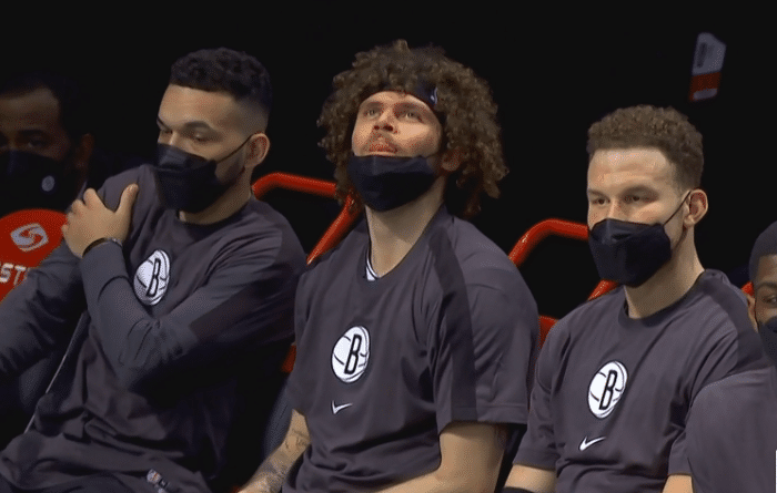 又险遭逆转！哈登欧文4罚杀死比赛，格里芬一数据全队第一