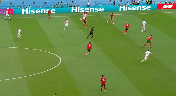 0-0！莫德里奇迎里程碑之战，远射造威胁，被对手踩踏险受伤