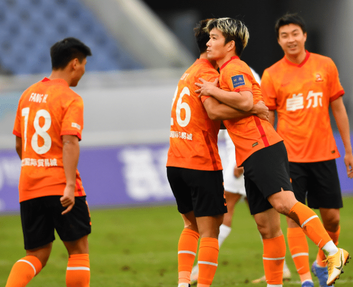 中超黑马引援传出3个好消息，锁定两名前国脚，广州队多面手现身