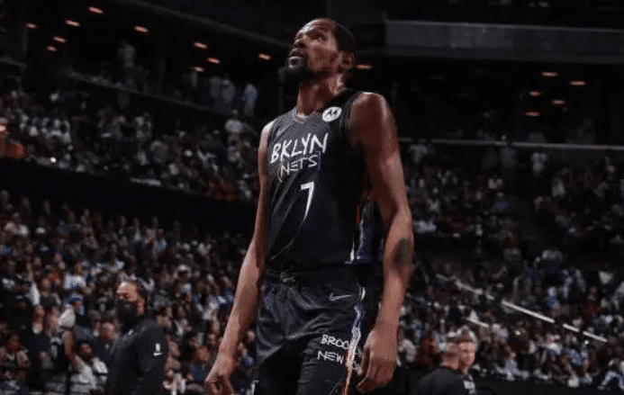 篮网上演超级逆转！杜兰特15中11飙38分，小库里7记三分球