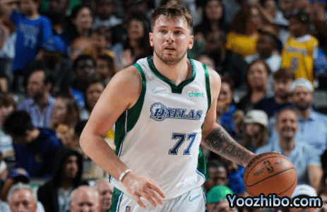 湖人创3大屈辱纪录，队史超巨彻底绝望，沃格尔痛批全队