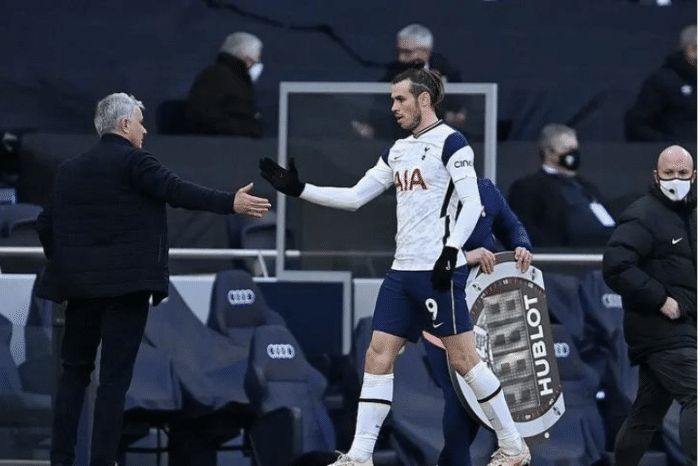 随队记者：贝尔合同内有续租条款，且租借费用不变！