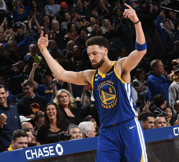 汤神42+12记三分狂刷纪录：极限三分点燃球馆 普尔两双也破纪录