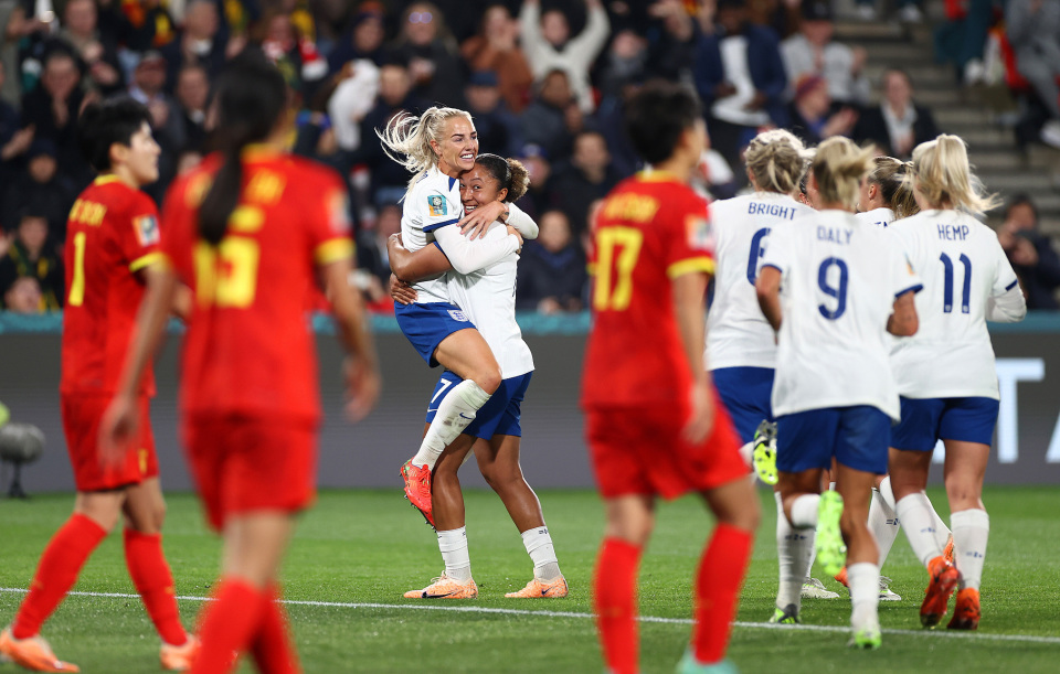 1-6后女足传奇呼吁留洋！女超主力年薪百万：被保护太好，不想留洋